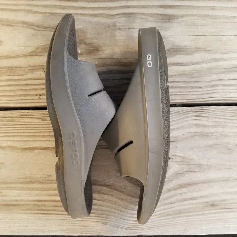 OOFOS brand size
